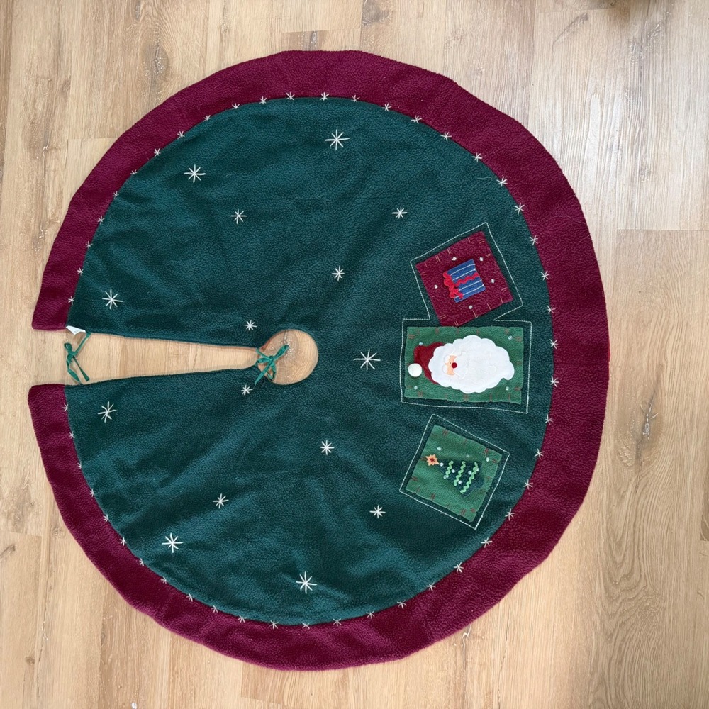 Prima Creations Christmas‎ Tree Skirt Green Fleece Santa Tree Applique 44 Inch